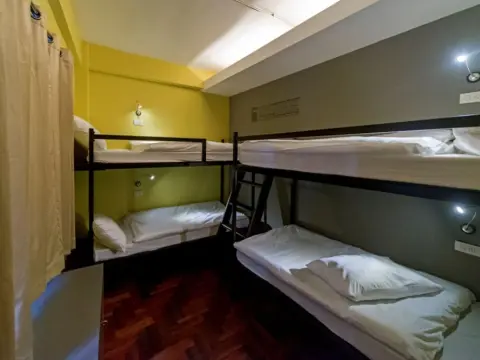 Siam Mitr Hostel - Photo 4