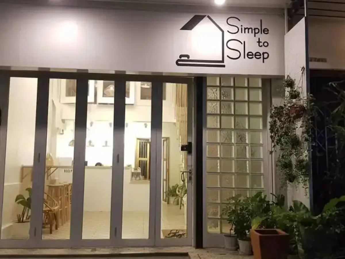 Simple to Sleep Hostel