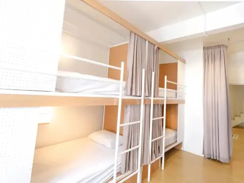 Simple to Sleep Hostel - Photo 3