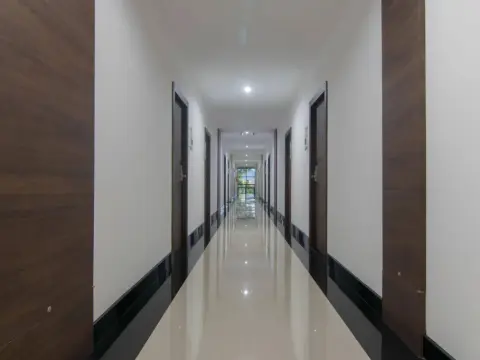 Siva Royal Hotel - Photo 3