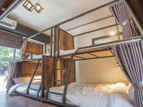 Sleep With You Hostel - Photo 4