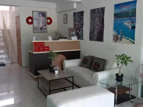 SLT Apartment Bangkok - Photo 2
