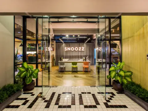 Snoozz Hotel - Hostel - Photo 2