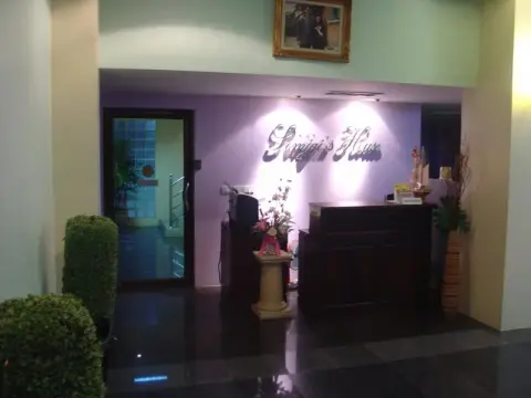 Somjai House - Photo 2