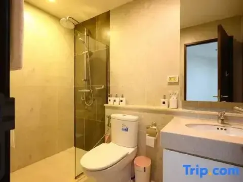 Specious Luxury 2 bedrooms Apt. - Photo 3