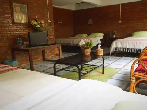 Srinual Lodge - Photo 4