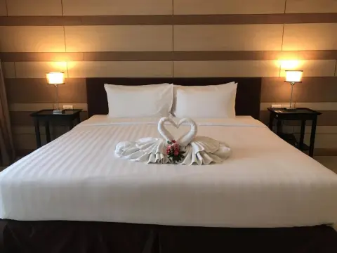 Srivaree Pavilion Hotel And Training Center - Photo 2