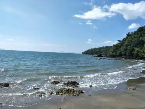 Sukorn Cabana Resort - Photo 4