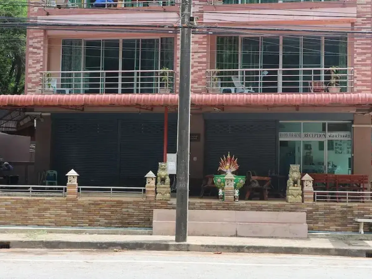 Sunee Mae Phim Apartment