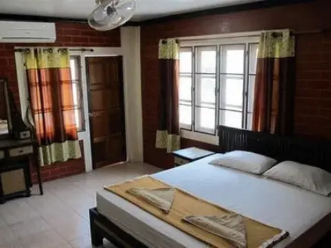 Sunny Guesthouse - Photo 3