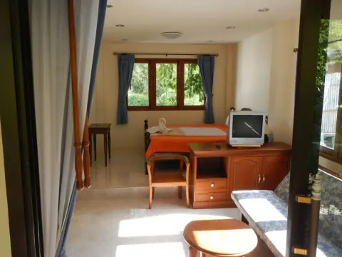 Sunrise Bungalow - Photo 1