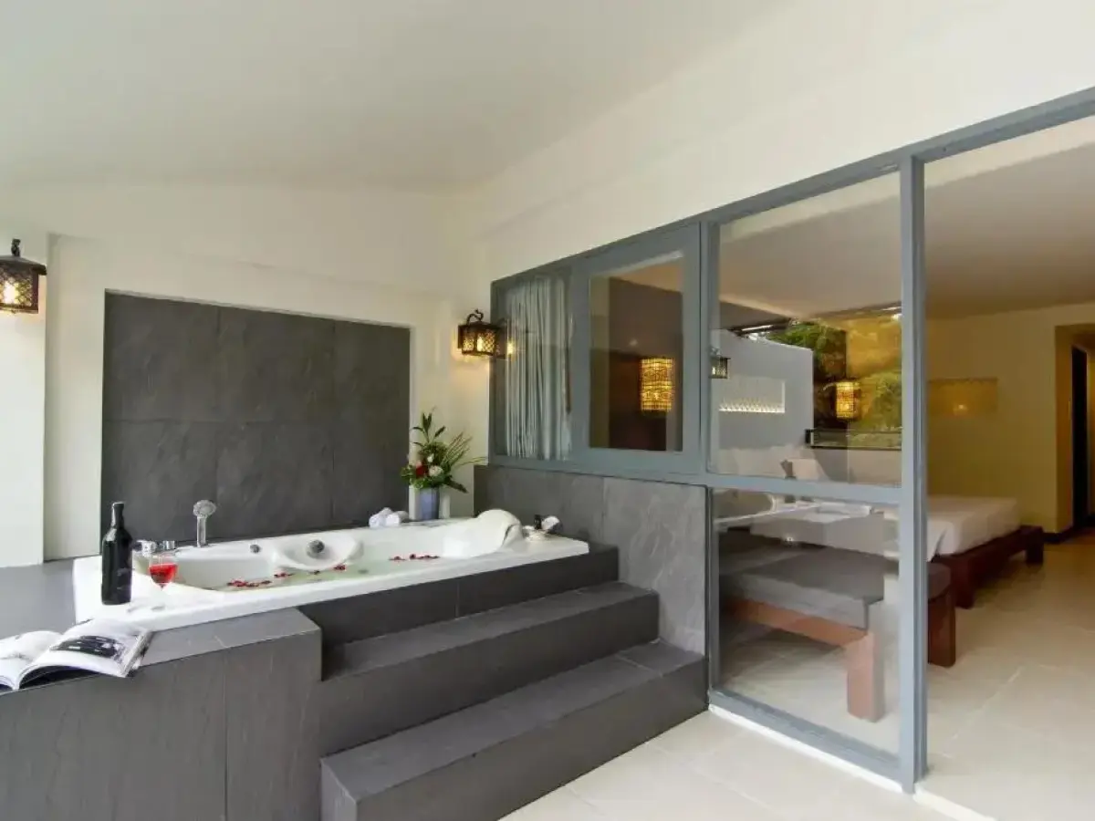 SUNSHINE GARDEN RESORT