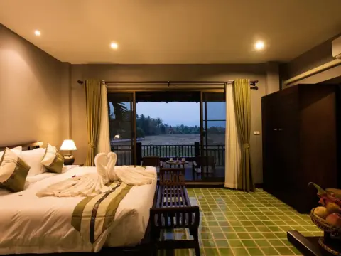 Suwannatara Resort - Photo 3