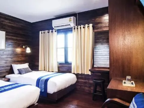 Ta-Li Homestead - Photo 2