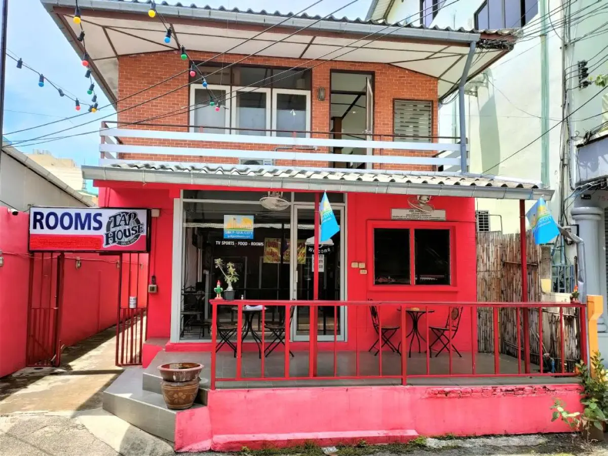 Taphouse Guest House