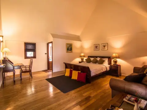 Teakwood Villa - Photo 4