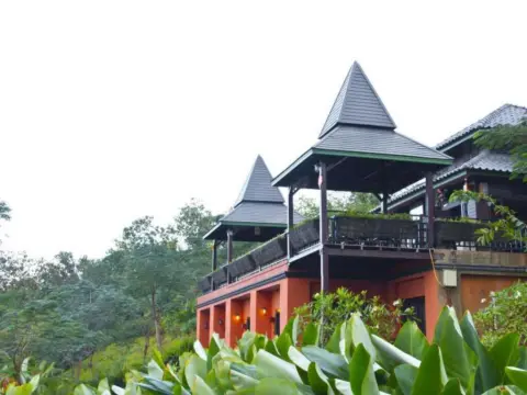 Thaton Hill Resort - Photo 1