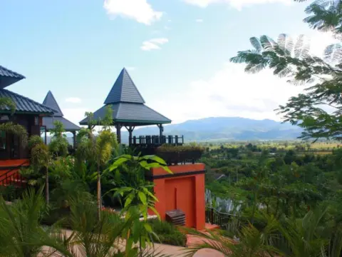 Thaton Hill Resort - Photo 2