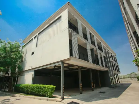 The Box Residence - Photo 1