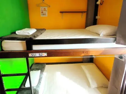 THE FUNKY MONKEY HOSTEL - 18 to 40 only - Photo 2