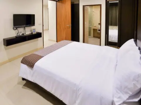 The Pad Silom Serviced Apartment - Photo 2