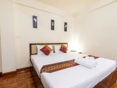 The Palm Garden Hotel - Photo 4