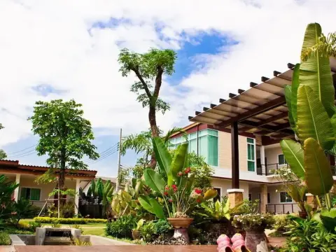 The Park Nangrong Resort - Foto 1