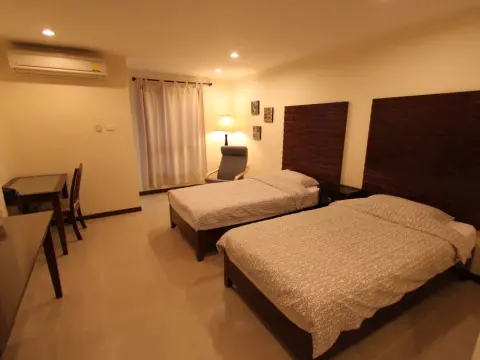 The Royal Bee Apart Hotel - Photo 3