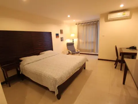 The Royal Bee Apart Hotel - Photo 4