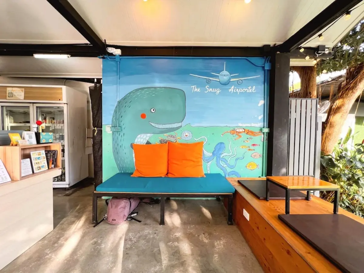 The Snug Airportel