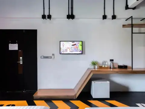 The VELO'S hotel and BMX Pump Track - Photo 2