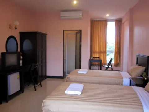 The Victory Hotel - Photo 3