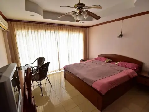 Thip House - Photo 3