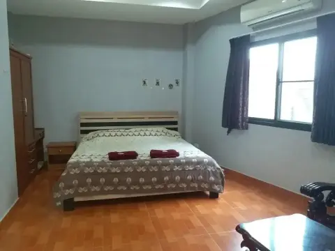 Tiger Bar & Guesthouse - Photo 2