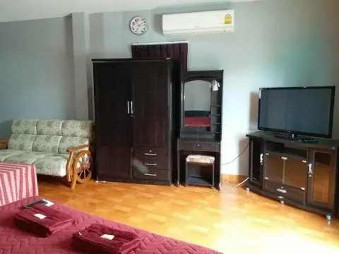 Tiger Bar & Guesthouse - Photo 4