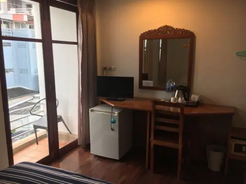 Tongmee Guest House - Photo 1