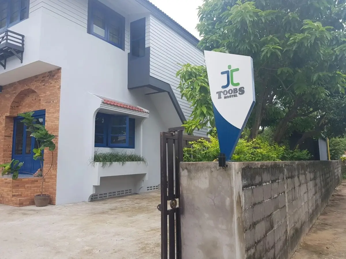 Toobs Hostel - Adults Only