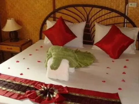 Tropical Garden Lounge - Photo 3