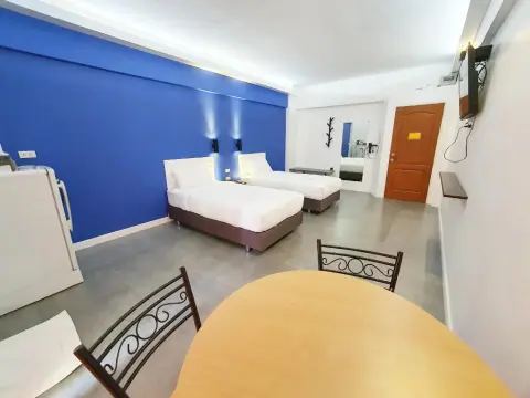 TS Home Building Apartment - Photo 3