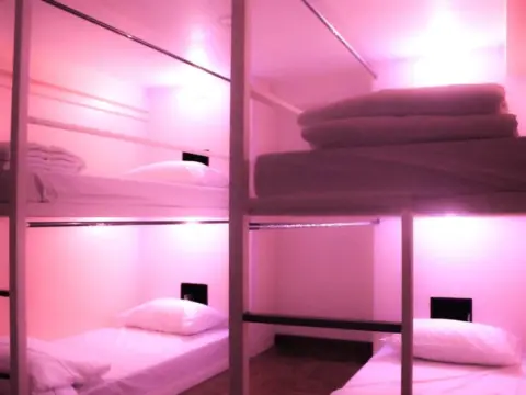U-Night Hostel - Photo 3