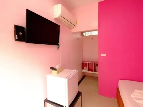 U2 Boutique Hotel - Photo 2