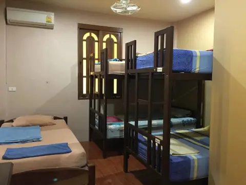 U&I Hostel - Photo 3