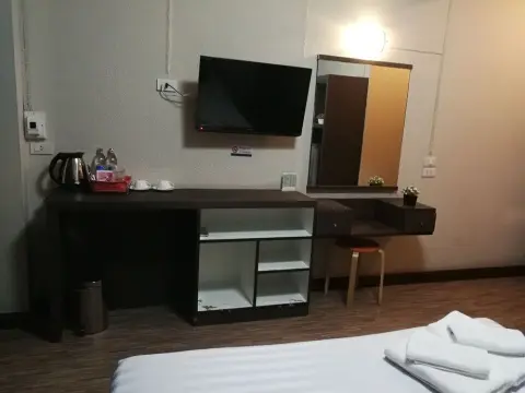 V49 Apartment - Photo 2