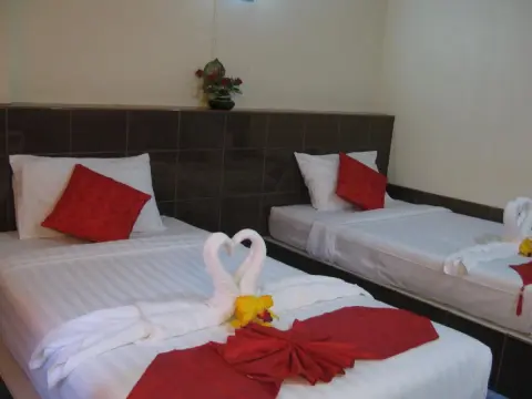 Vech Guesthouse Patong - Photo 2