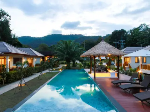 Verona Lanta Resort - Photo 4