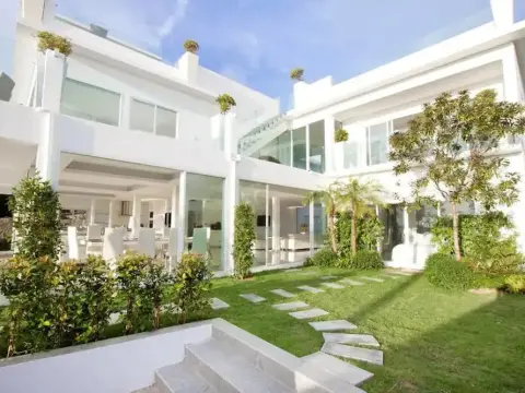 Villa 7th Heaven Beach Front - Photo 1