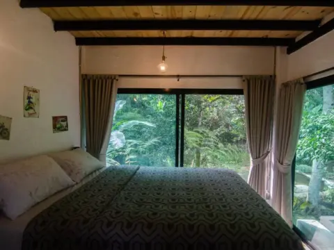 Voraman Hut - Photo 2