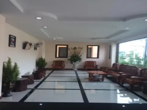 V.R.Mansion Hotel - Photo 2