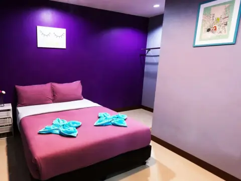 Wanderlust Bangkok Hostel - Photo 2