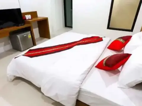 White Ville Apartment - Photo 4